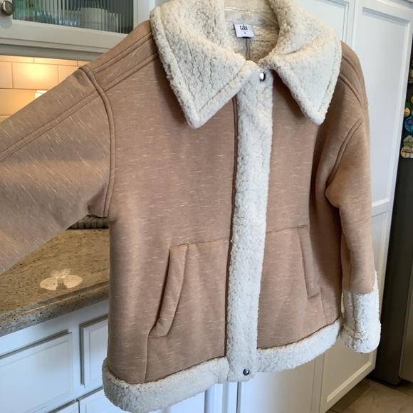 Cabi Faux Sherling Size Medium McQueen Coat - Picture 3 of 12